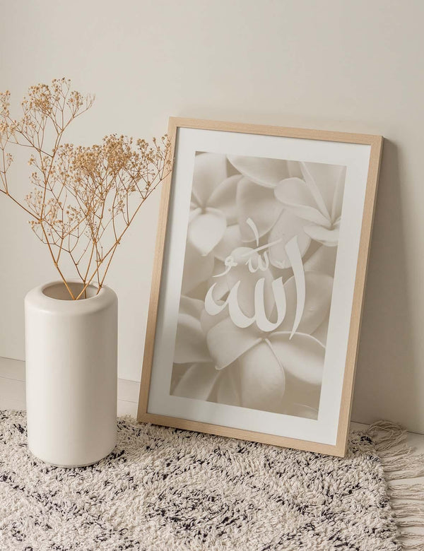 Allah on Beige Jasmine Flower - Doenvang