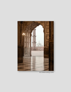 Badshahi Mosque Arch Vertical - Doenvang