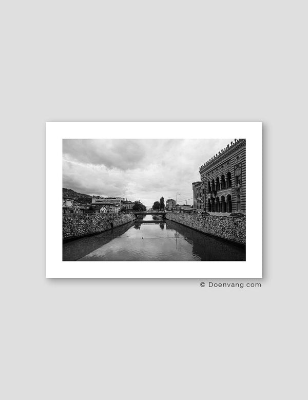 Sarajevo River Horizontal, Black and White | Bosnia 2021 - Doenvang
